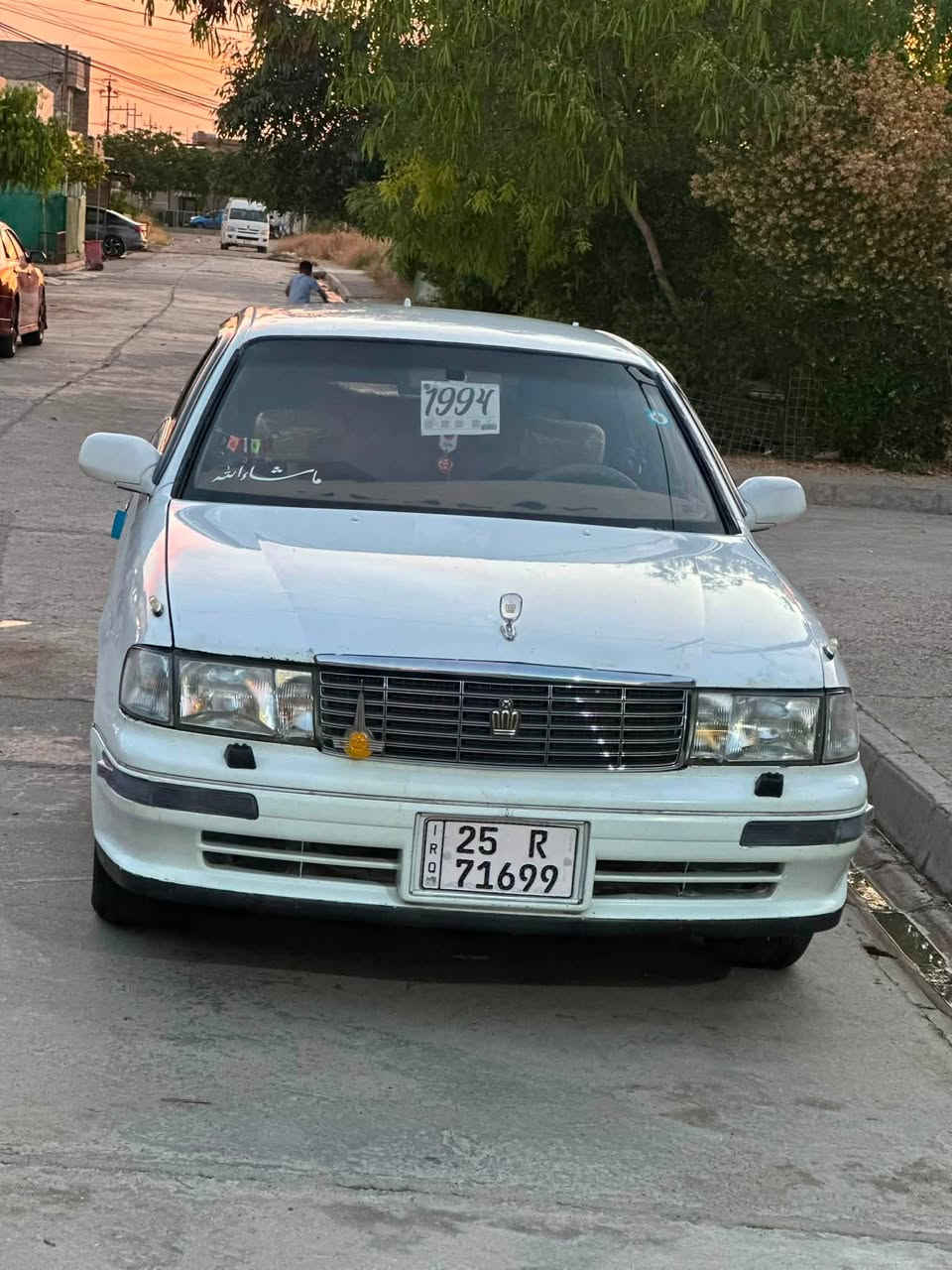سلام عليكم للبيع سيارة بطه كراون منفصل رقم كركوك نكليزي بسمي تفاصيل السيارة  كامره شاشه قفل مركزي كهربائي كله شغال كير مكينه شرط حاويه القبق الاسود 2500ديلكو سيارة بيه قطعتين فقط الجملات الخلفيه واحد كص الوجه بدون دواخل و الثاني رش ربع صبغ سيارة مال جناي  السعر 57بيه مجال رقمي ***********  رجاءً غير شري لا ينتصل  اروس حسب القناعه
