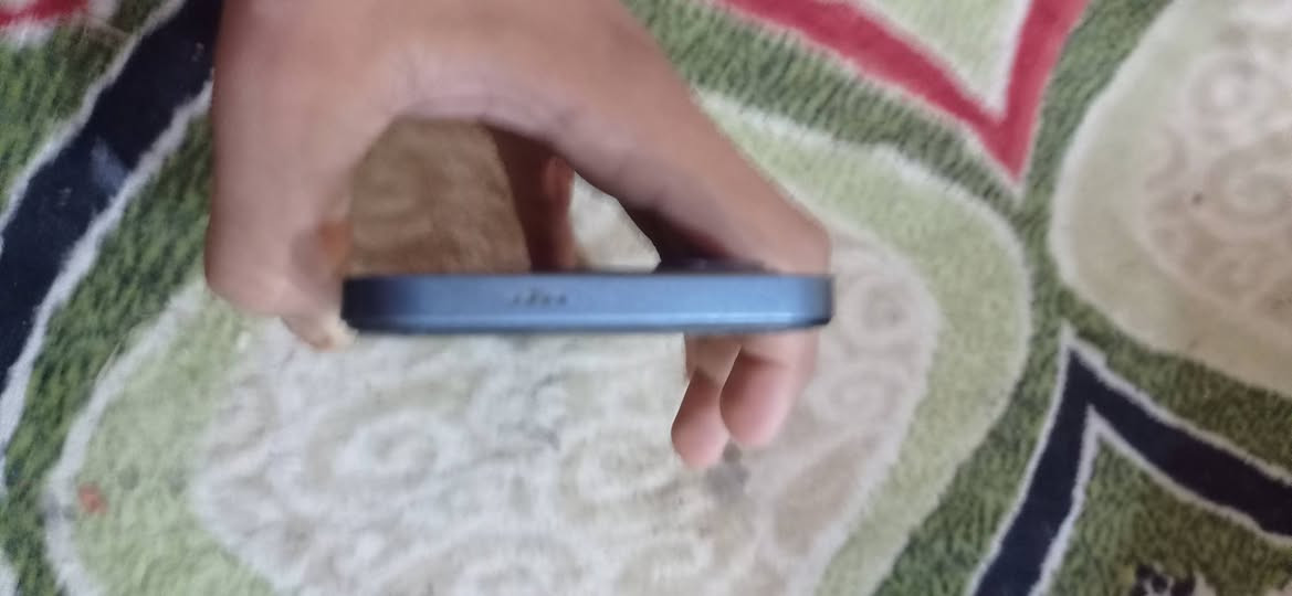 سلام عليكم  مبايل البيع سعر 400 مراسله عله واساب هاذ رقم *********** مكان نجف الشرف طريق كوفه عباسيه حريه
