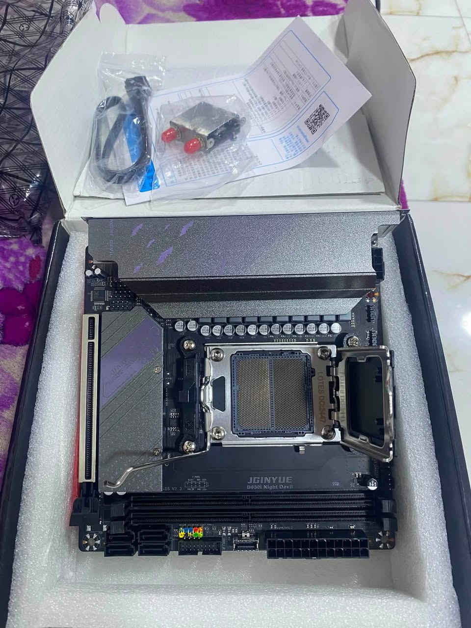 بورد b650i mine للبيع التواصل واتساب ***********
