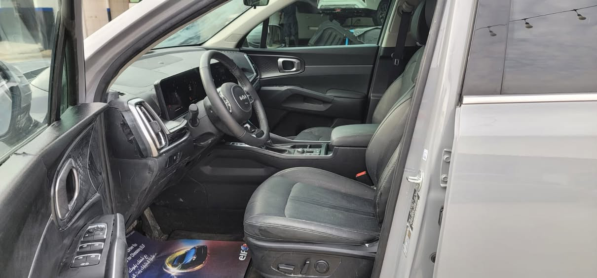 2025 KIA SORENTO
سعة المحرك:- 2.5سوبر

اللون:- سمنتي. سموك   

المسافة المقطوعة :-12000 mi 

عدد المقاعد :- 7 مقاعد 

مواصفات السيارة :- LXS 

* شاشه كبيره 

*كراسي كهرباء   

*وَيْل 20

*فرش جلد اسود 

*كامره 

*حساس تجاوز 

*بصمه

*حساس خلفي  

*تشغيل عن بعد 

*لايت زينون 

*اشاره بالمرايا

 

مرقمه رقم إنكليزي نقل ملكية كل محافضات العراق عدا اقليم كردستان

السيارة جديد 

رقم الشاصي

5XYRL4JC9SG346768

السعر مناسب جداً

العنوان حلة بابل مقابيل بانزين خانه باب المشهد

  ***********

***********
