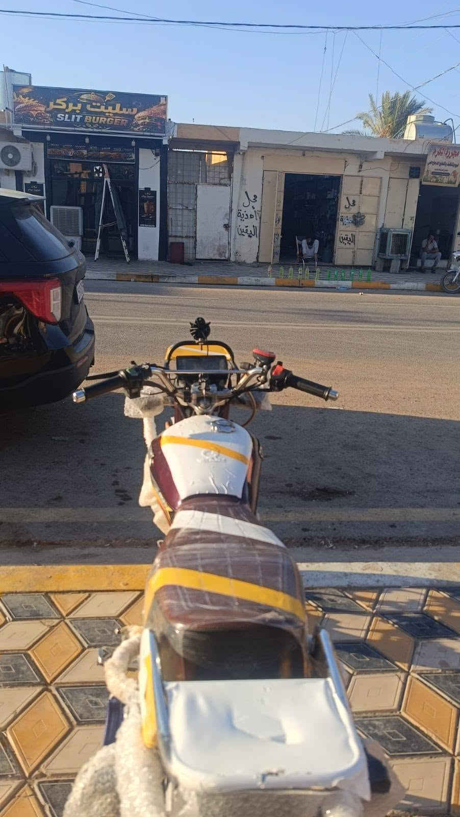 السلام عليكم للبيع سيفان موديل 25 محرك200 شرط ما مفتوح شرط نشاط ومعدل  فول دراجه مستخدمه شي قليل كهربايات كله شغاله دراجه فول نضافه السعر 690وبي مجال اتصل ***********مكان بيجي المزرعه
