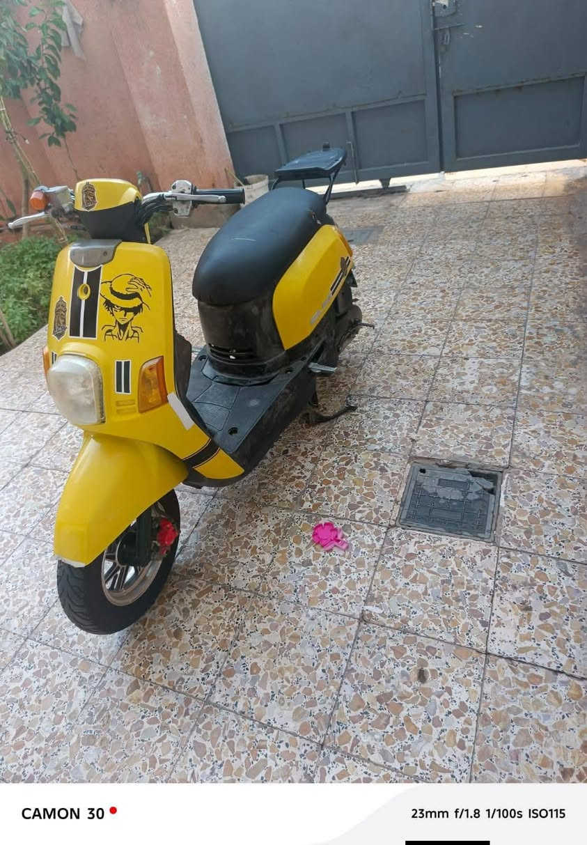 دراجه ماكس بوليسي بوشه 49 بلاد كابريتر وياها كفرات لون أبيض مختم البلاد ويل كب رياضي سعر 650 وبيه مجال ***********
