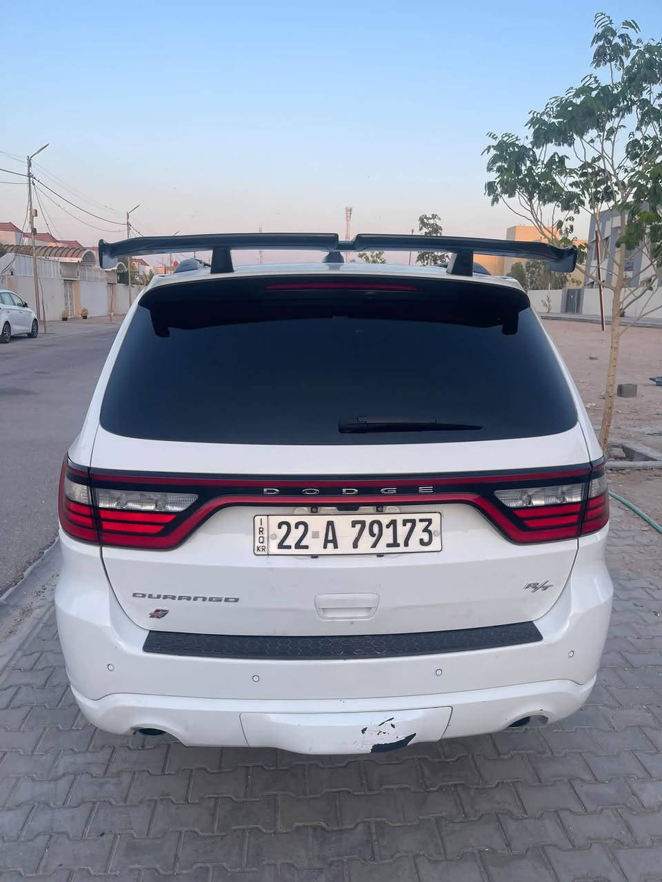 ✅ دوج دورنكو فول مواصفات١/١ ✅ ٢٠٢٤
حجم المحرك ٨سلندر 
اللون: ابيض

السيارة : فقط مبدل بنيد وجاملغ صبغ امامي الباقي كفاله 

السياره نظيفه جدا تخم تاير جديد دهن  وكالة
المواصفات فول 1/1🔺

فتحة سقف
تشغيل عن بعد
مقعد السائق خزن 
رادار امامي ( تثبيت مسار مع مانع تصادم )
رادار جانبي ( نقطة عمياء )
ماسحات تشتغل اوتوماتيك مع المطر
تبريد خلفي مركزي 
سيبايه سقف مع عبارات 
مانع تصادم خلفي 
كامرة خلفية دواره
كشنات تدفئةوتبريد
ويل كب حجم 20 كروم
ستيرن رياضي على شكل حرف D مع تدفئة 
كشنات تحكم كهرباء 
دشبول وبطاين الابواب كاربون فايبر
مرايات قلابة مع البك
شفتات ستيرن
دخول ذكي بصمة ابواب
صندوك كهربائي 
حساسات خلفية 
مراة جانبية هيتر 
وضعيات قيادة سبورت وايكو
شاشة ابل كار بلي واندرويد اوتو 
اوتو ستارت ستوب 
تشغيل عن بعد 
لايتات زينون وكالة
بلوجكتر زينون
بصمة ابواب 
تبريد 3 قطع مركزي
فتحات كزوز مزدوجة

مكان السيارة بالنجف ✅ السعر (٢٩٠)
 رقم الهاتف ***********
