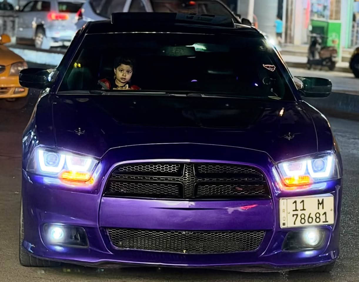 محرك V8 ٥٧٠٠ • ٢٠١٢ • قفل SRT