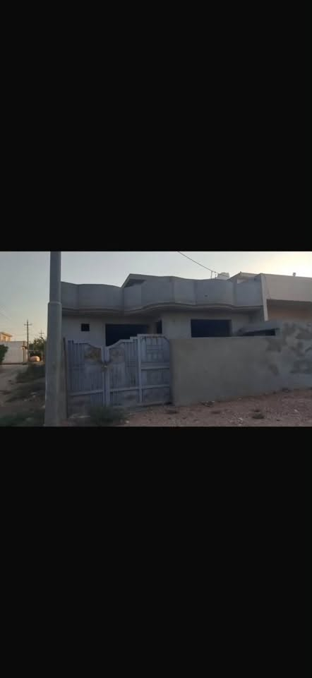 بيت هيكل للبيع في رابرين سبعه نيسان كدام اسكله خورشيد مساحه ٢٠٠متر سعر٢٤  مليون وبي مجال  بسيط للشراي 
تتكون من استقبال و هول و مطبخ و صحيات و غرفتين
للاستفسار 
اتصال   ‭***********‬

