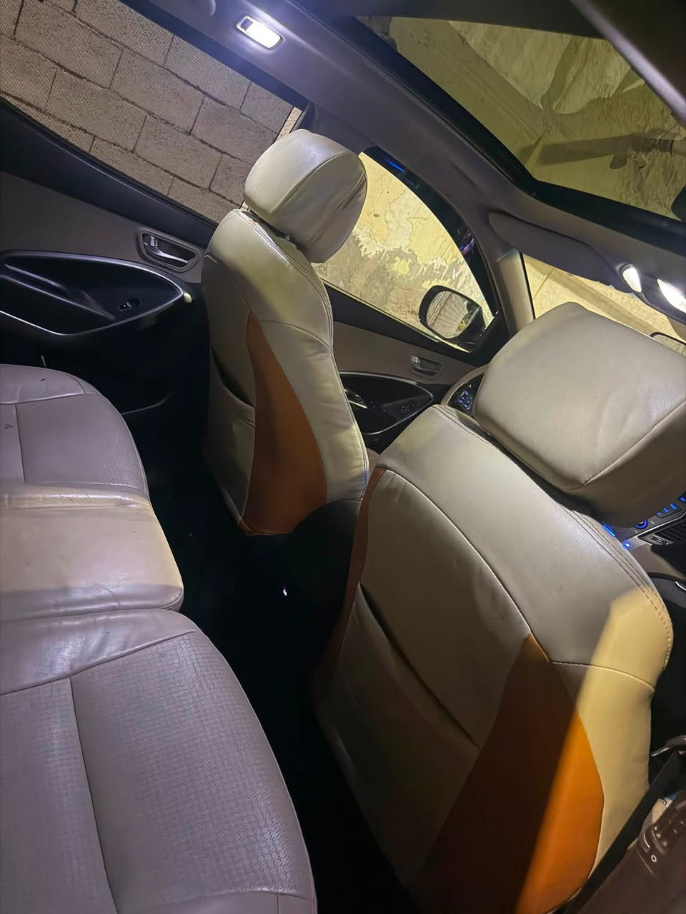 ..
✅هونداي-سنتافي. ✅

         ✅-Hyundai-Santafe-2013- 6V✅

             🚫خليجي مكفوله كفاله عامه🚫

               فول موصفات 1/1  للمتد 6V

....................................................................................

⛔موصفات⛔

1.موديل 2016

2.لون أبيض ثلجي

1. محرك 3300 دوش V6 ..( ٦سلندر )

4.بصمه تشغيل ( بصمه عدد 2 شركه )

5.بصمه ابواب +بصمه صندوق

6.سقف بانروما 

7.هاند بيرك بصمه 

1. أوتو هولد 

10.كشنات سايق +سكن كهربائي  

1. كامره خلفيه بلاديه

12.حساس خلفي

13.فول تحكم سترين

1. مثبت سرعه

2. 3نظمه قياده 

AWD.16 .. فور ويل درايف

17.ثلاجة 

18.تبريد لمس 

1. تبريد مركزي (3قطع تبريد )

20..7 راكب 

21.ويل كروم حجم 19

22.مري شفط

23.أشاير مري  

25.يدات ابواب نيكل

26.دبل اكزوز (دبل صالنصه)

............................................................................. 

🔴سيارة مكفوله كفاله عامه.  شرط الفحص..ادوات سياره ملحاقته كل شركه  🔴  

كير محرك شرط الفحص ..صدر امامي خلفي تايرات كل جديد ..ارضيه كشنات كله مغلف جلد 

🔴محرك  شرط فحص بدون صوت بدون بخار 🔴 

عداد مسافه مقطوعة120 كم

 رقم بغداد باسمي  هزه جديده

للاستفسار

***********
