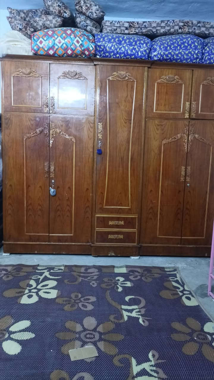 قنصور • ٥ أبواب • خشب زان