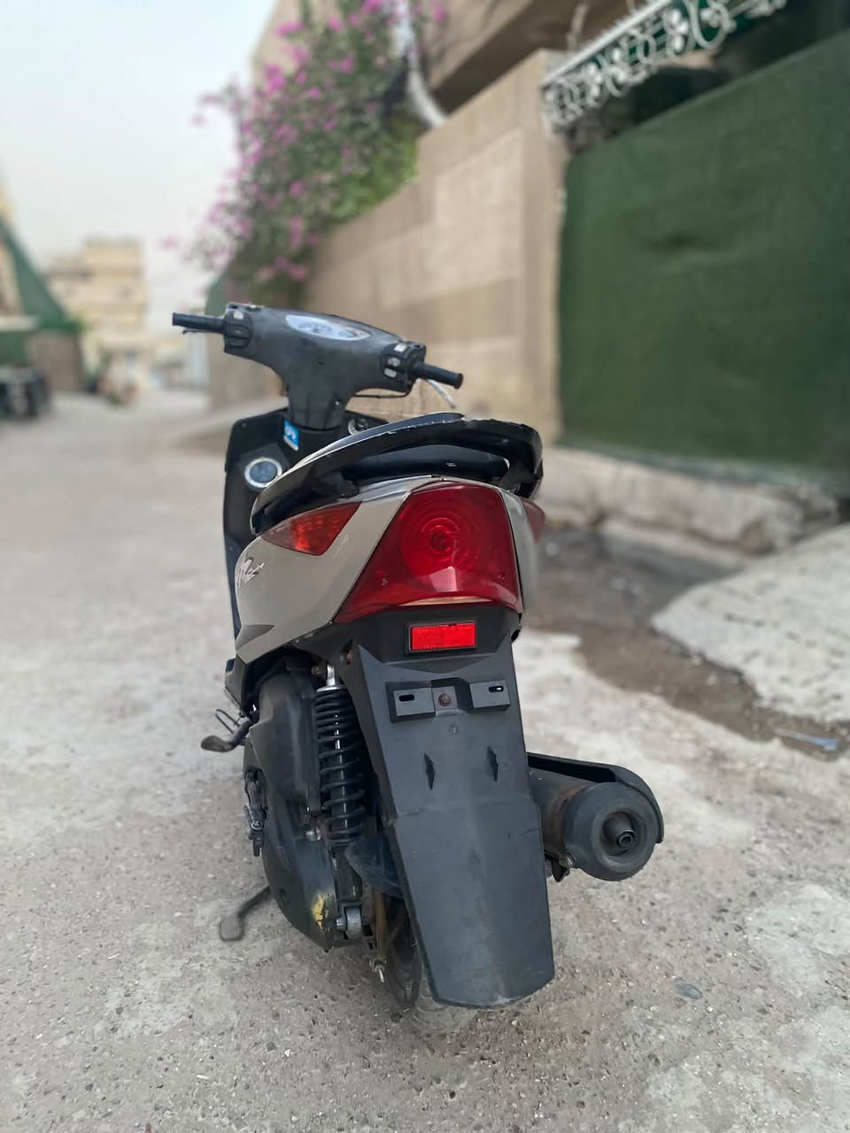 سلام عليكم للبيع دراجه ثعلب رمبه  مكينه مكفوله من لفتح كربائيات. كلهن شغاله دراجه. خير من الله شلعه ومعدل  سعر ٧٠٠ وبيهة. مجال. مكان. الشعله لرحمانيه  رقم هاتف. 
***********
