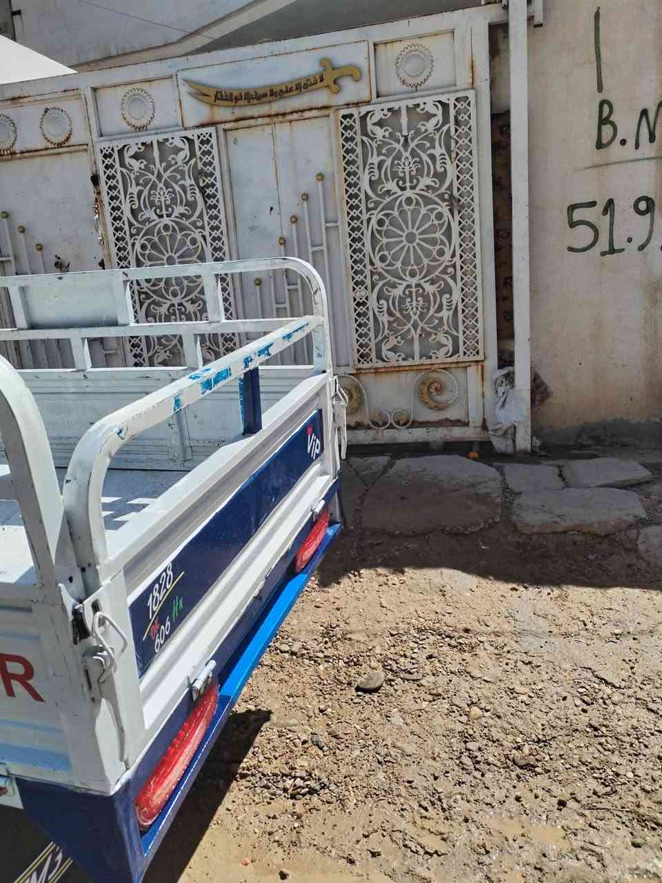 السلام عليكم ستوته للبيع موديل 23 مقفوله كفاله عامه ركبه شاصي لحيم رقبه شاصي مكان ديالى السعر  خاص ***********
