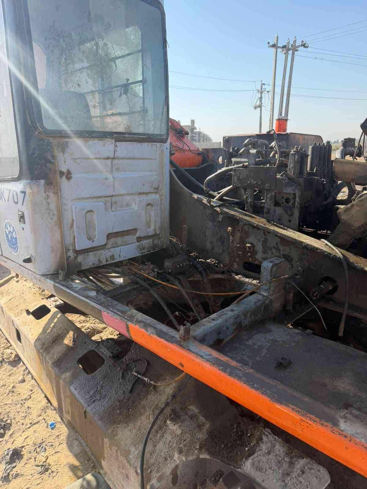 مواد حتياطيه هيتاشي للبيع التصال علأ الرقم ***********//***********

نص مكتوب في الصور:
- HITACHI
