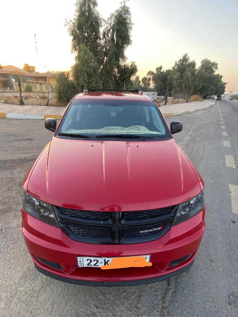دوج جورني موديل ١٧ فول بصمة كير ومحرك مكفول ٧ راكب  بسمنة بيهة قطعة وحدة صدر وتخم تاير جديد تحويل مباشر سيارة بلادية  تبريد ٤ قطع ثلج ٤ سلندر ٢٤٠٠ منضومة غاز فول اقتصادية سنوية لغاية ٢٨ سيارة جاهزة من كلشي سيارة نضيفة مال جني السعر ١٢٧ وبيه مجال مكان السيارة ديالى بعقوبة للاتصال ***********
