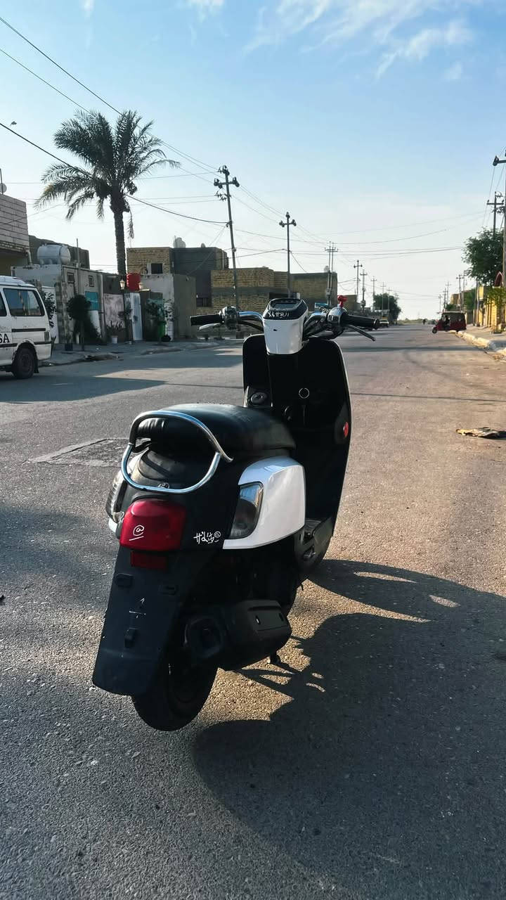 دراجه بوليس نوزل نضيفه الدراجه مكان الدراجه واسط قضاء الحي ***********
