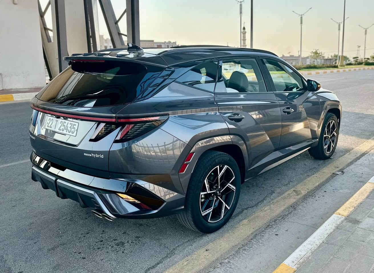 ‏HYUNDAI TUCSON N-LINE HYBRID 2025
  
📍السياره موجوده في الانبار الرمادي 

السعر 2️⃣0️⃣5️⃣ قفل وماكو هيج سعر 

هونداي توسان  ان لاين هايبرد 2025 رقم اربيل باسمي 
المسافة المقطوعه 30 مايل  
اللون . فيراني 
محرك. 1600cc
الموديل 2025
صبغ بنيد فقط 
بدون دواخل شرط الفحص 
ارباك راجع سستم شركة 
                  ======= الاضافات👇👇 ======

فتحه بانوراما 
شاشة كبيره نفكيشن 
بصمة .
رادار امامي
 مانع تصادم
تحديد مسرب .
نقطة عمياء .
كاميرا خلفيه
كراسي كنتاره + جلد 
كراسي كهرباء
طارة مدفية .
كراسي مدفية
مثبت سرعة
تحكم ستيرنج
نظام قيادة ذاتية 
تشغيل عن بعد سياره 
شاحن وايرلس
هاند بريك كهربائي
حساسات خلفيه
دفع رباعي 4X4 
باب خلفي كهرباء 
اضويه اماميه زنون LED
كشافات ضبابي LED 
اضويه خلفيه LED
نظام GPS+ خرائط 
3 انظمة قياده Sport /ECO / Normal
كندشن مركزي امامي + خلفي 
بلوتوث 
مدخل AUX + USB

🚗🚗حادث السياره كما موضح في الصور 🚗🚗

نقصها البوابه الاماميه 

التواصل : ابو عبدالله / ***********
