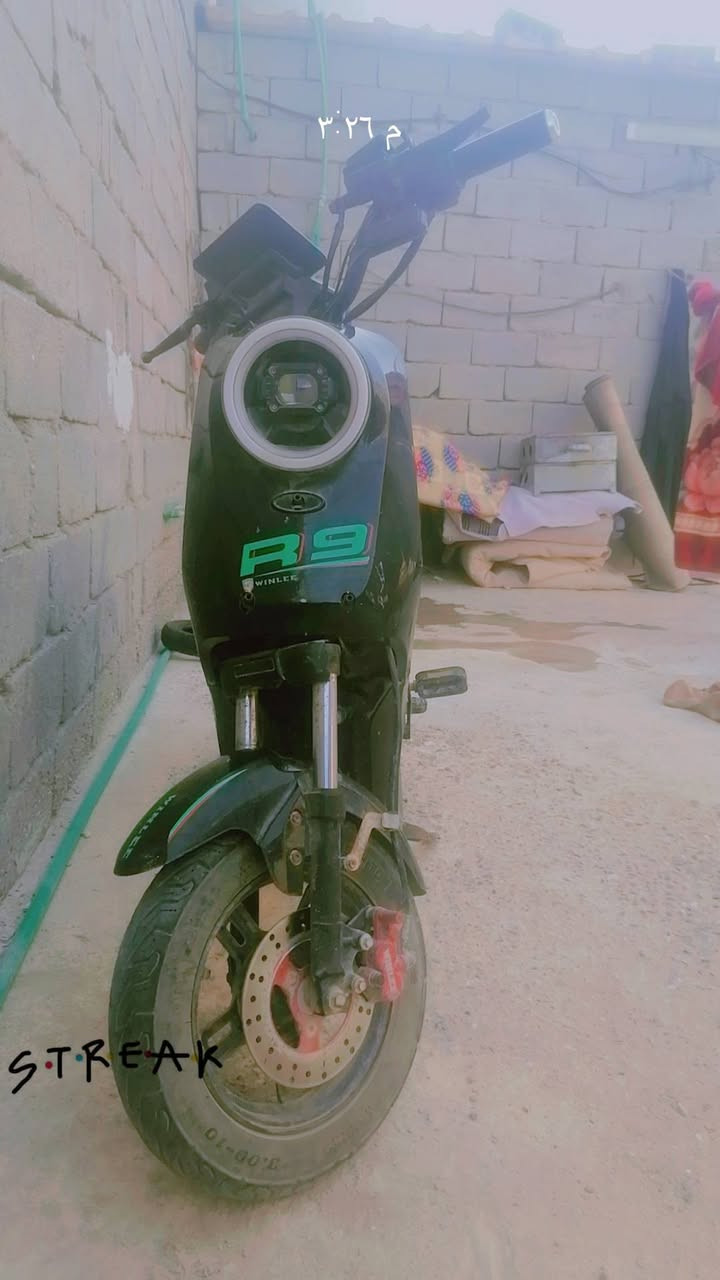 السلام عليكم دراجه ار تسعه موديل  25. دراجه  صارلي 5 اشهر من اشتريتها دراجه 5 باتري. 2 16 امبير و3 32 
وياها بصمه وسويج وكارت ويرادلها تاير بس  
السعر 250 وبيها مجال مكاني بصره ابو الخصيب 
للستفسار ***********

نص مكتوب في الصور:
- ٣:٢٧ م
- STREAK
- ٣:٢٧ م STREAK
- ٣:٢٦ م