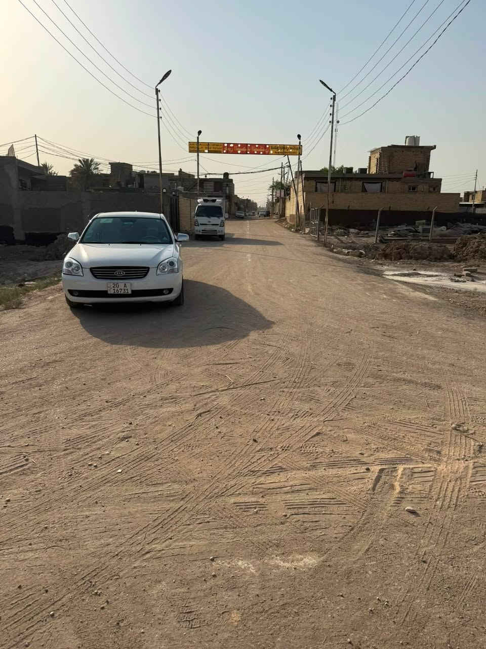 🏡 قطعة أرض للبيع – موقع مميز جداً في التاجية 🔑
📍 الموقع: التاجية / حي السجاد السكني�📐 المساحة: 315 م²�📜 الطابو: صرف زراعي – سند 25�🔄 التحويل: مباشر باسم المشتري
⭐ موقع القطعة مميز جداً لكونها تقع في واجهة المجمع، ضمن تقطيع جديد ومنطقة مخدومة بالكامل.
🚗 الموقع قريب من أهم الشوارع والطرق:�🔹 شارع نزلة التاجية المؤدي إلى طريق النجف — 4 دقائق فقط عن طريق النجف كما موضح بالموقع.�🔹 الشارع الثاني: شارع الصناعي العريض — بنفس المسافة والوقت تقريباً.
🛣️ الشوارع:�▪️ عرض الشارع الرئيسي: 15 متر�▪️ عرض الشوارع الفرعية: 11 متر
💡 خدمات ومميزات المجمع:�✅ حي مخدوم بالكامل�✅ إنارة ليلية كاملة للمجمع�✅ صوندة الماء واصلة للقطعة عند الباب�✅ تقطيع جديد�✅ موقع مميز في واجهة المجمع
📌 فرصة مناسبة للسكن والاستثمار في موقع مميز.
📞 للاستفسار: ***********�📱 متوفر اتصال وواتساب
🔑 للمهتمين الجادين، التواصل على الرقم أعلاه.

نص مكتوب في الصور:
- واتساب ٤:٣٣ 4G 380 م ثم مدرسة يثرب الابتدائية 70 مخازن التجهيزات المدرسية ارة المواد بابل Re-center 5 دقائق • 1.7 كم Overview