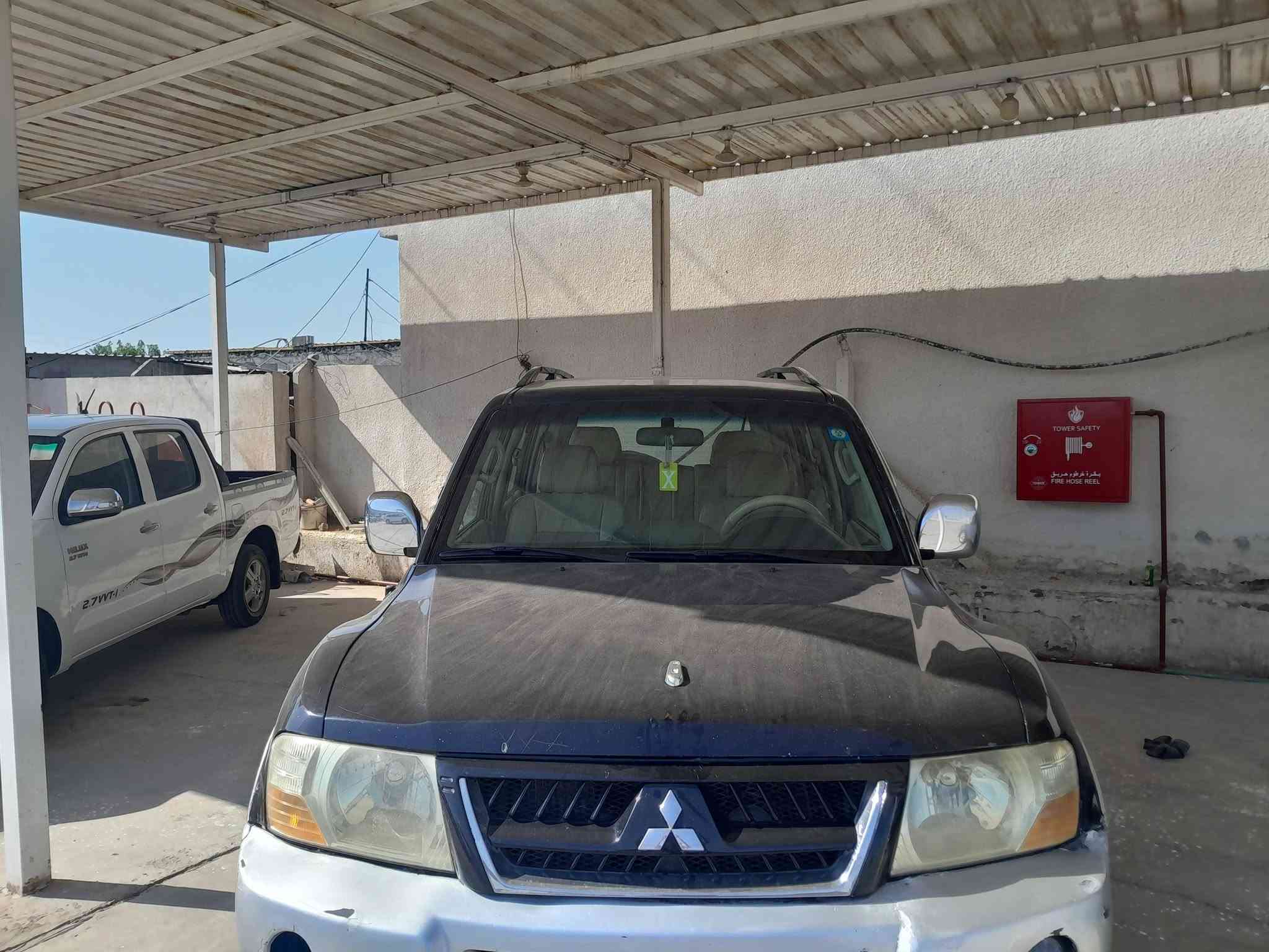 باجيرو للبيع موديل ٢٠٠٦ خليجية
السيارة مصبوغة عام بدون قمارة للجمالية محرك ٣٠٠٠ وكير وحدادية وتخم تاير وباتري جديد والكهربائيات كلها شغالة وتبريد ٣ قطع ثلج و٧ راكب ورقم بغداد باسمنة ورقم وسنوية جدد سعر السياره ٧٠$ وبيهة مجال مكان السيارة بغداد حسنينه الراشديه شارع المرور 

رقم هاتف ***********  ***********

