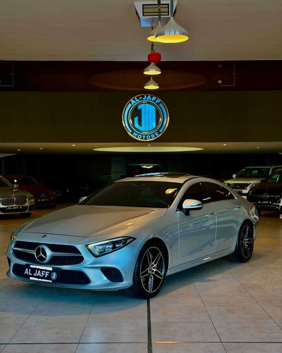 السلام عليكم 
سعر جدا مناسب🔥🔥🔥
للبيع فقط بدون مراوس CLS 450 موديل 2018 ماشيه 70 الف
وكالة المانية ضمان دولي 
3 فصوص(دكم)
فول مواصفات داخل دزاينو لونين (ماروني وبيجي)
فتحه وكشنات جلد وخزن ورادارات وبصمات و كامرا ولايتات ملتپيم وبعد هوايه مواصفات 
السياره مكفوله بدون صبغ او تبديل وگير ومكينه وخللات كلها بشرط
🚨مضلله وبيها باج تضليل 
رقم وفحص وهزه كله جديد
السعر : 325 $ ورقه
للاستفسار: *********** كاوه جمال 
العنوان : السليمانية المعارض الجديده معرض (الجاف)
