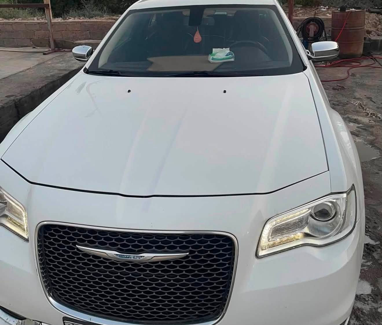 اوباما 17 اصل حرة باسمي تحويل ثاني يوم السعر 185 دواخل بيجي بيها قطعتين صبغ وبنيد مبدل كفالة كير ومكينة وحدادة وتبريد السيارة جاهزة ماشية 130 
مكاني بصرة 
***********
