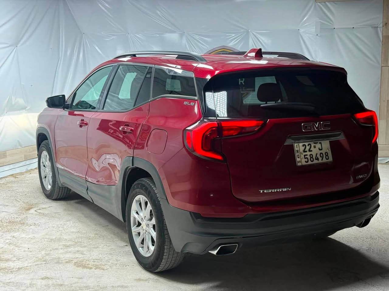 GMC Terrain SLE 2018 للبيع 
محرك 2.0 تيربو المرغوب 
السيارة جاهزة و نظيفة  
ضرر ٣ قطع بدون دواخل لا شواصي لا لغود كفالة و قطعتين بيها ضرر بسيط بالعراق 
شاشة 
كاميرة خلفية
اضائة الي اي دي 
مقاعدة واسعة 
مري جانبي إلكتروني 
رقم شمالي تحويل باي وقت 

موقعي بغداد 

سعر السيارة 120 بيها مجال مستعجل على البيع و خواتها بالسوك كله مو بهذا السعر 

***********
