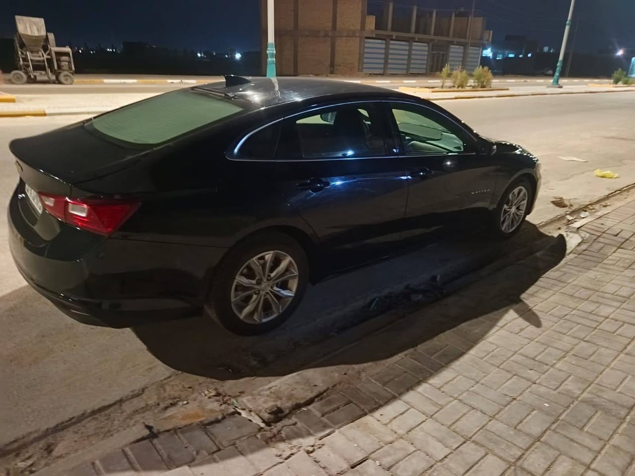 السلام عليكم ماليبو موديل 22 خليجي بيه جاملق ألمامي وبنيد مبدل جاهزه محرك وكير تبريد العنوان السماوه مركز  البيع أو المراوس رقم *********** السعر 125 وبيه مجال
