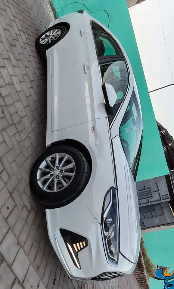 سلام عليكم
سوناتا موديل ١٩جديده بمعنئ الكلمه 
ادوات ادوات دخول كديد فول عده الفتحه 
مكان نجف 
سعر ٦٤
***********
