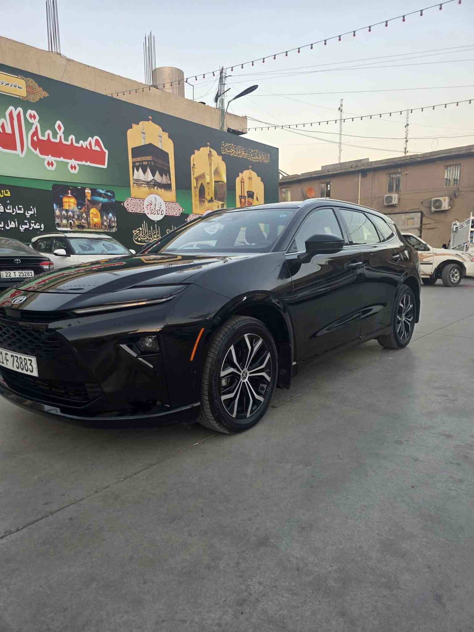 كراون سكنا ٢٠٢٥ هايبرد 
وارد امريكي 
حادثها موضح بالصور قطعتين صبغ خشم الجاملغ الخلفي ونصف قبق جنطة بدون دواخل بدون ايرباك 
فووول مواصفات مري شفط حساسات خلفي امامي كشنات جلد حار بارد شفتات بالستيرن خزن ميموري كشنات كهربائي 
ماشية ١٠ الف كيلو 
السيارة بسمي تحويل ثاني يوم 
السعر ٢٧٥ ورقة 
رقم الشاصي JTDACAAJ7S3004279
العنوان بغداد الرصافة 
للاستفسار ***********
