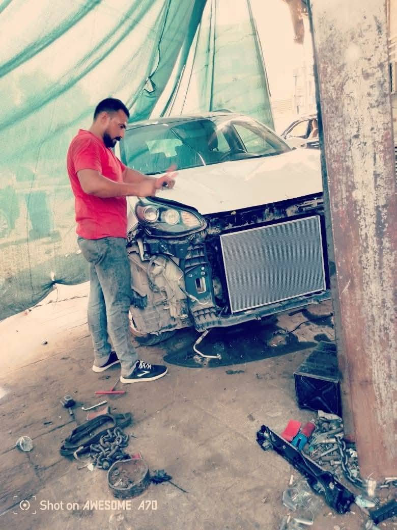 يا الله محل سمكره وصبغ بغداد شيخ عمر تعمير جميع سيارات حسين***********

نص مكتوب في الصور:
- تعمیر بارد ایشي تبدیل ماكو کلی بارد Shot on AWESOME A70
- Shot on AWESOME A70
- بعد بي شغل