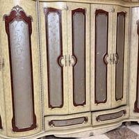 للبيع • خزائن • تفاصيل ناقصة