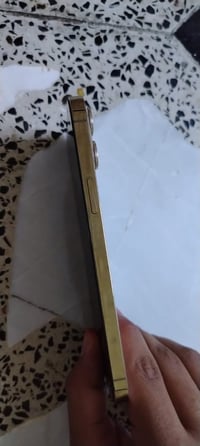 ايفون 12برو ماكس للبيع الجهاز مكفول كلشي مامبدل بي بطاريه86 ذاكره 256ا...