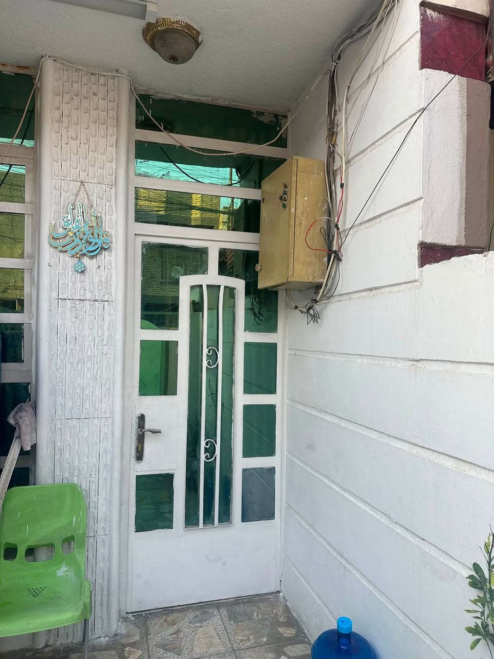 بيت للبيع
المساحه ٦٥ متر طابقين 

الطابق الأول استقبال ومطبخ وغرفة نوم وخدمات 

والطابق الثاني غرفه نوم واستقبال ومطبخ وخدمات 

المكان الشعب /العقاري /قرب مدرسة الوطن العربي 

للاستفسار الاتصال على الرقم 

***********
