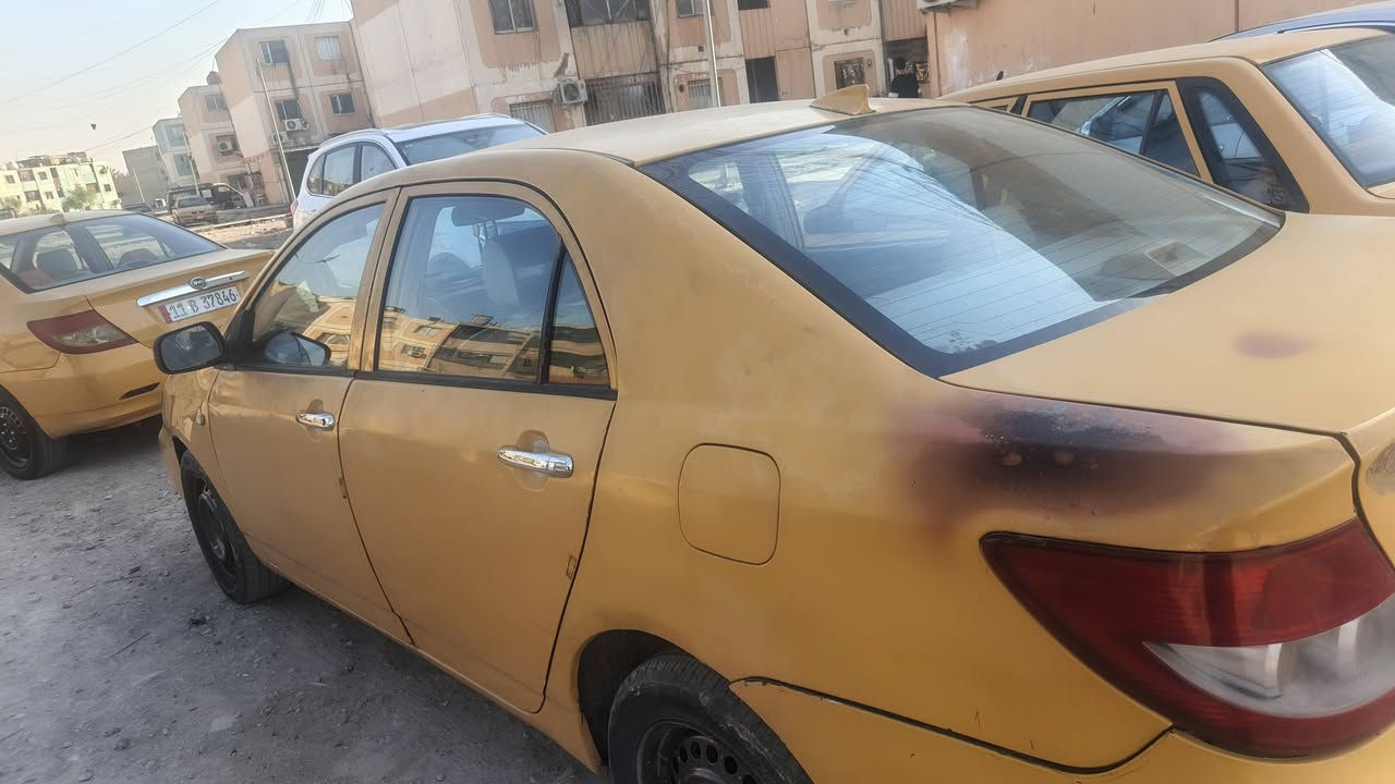 بي واي دي ٢٠١١ للبيع كير ومحرك خير من الله تبريد بارد بس موقوي مصفرة هيئة وغرمات سنوية 2027 بيهة طخة جوة المراية مال سايق موضحة بصورة وبيهة حرك فوك الجاملغ شوية موضح بصورة مكاني بغداد السعر 40 الاستفسار على رقم ***********
