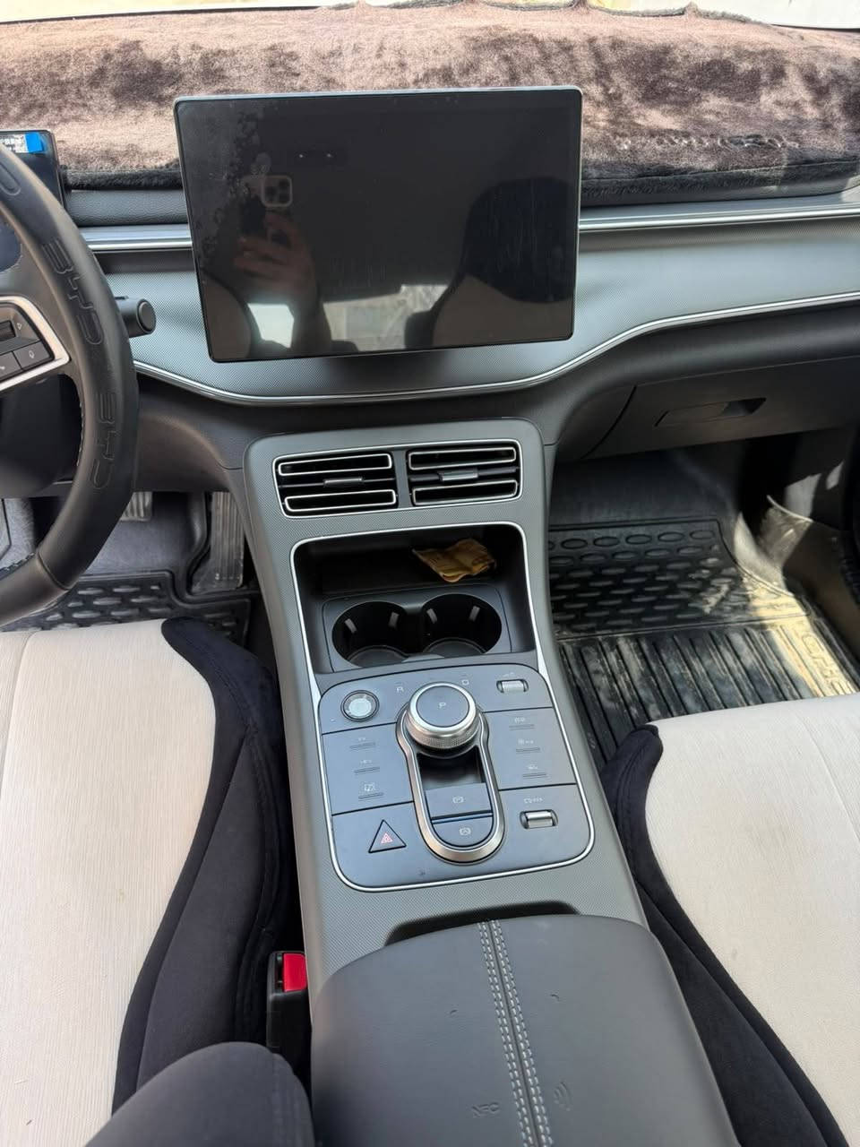 byd destroyer 2025
ماشيه 1.250 زيرووو 
بدون حادث مكفوله كفاله شخط بسيط بالدعاميه 
بدون صبغ 
السعر 20.750 وبيها مجال للطيبين
المكان النجف الاشرف
***********
