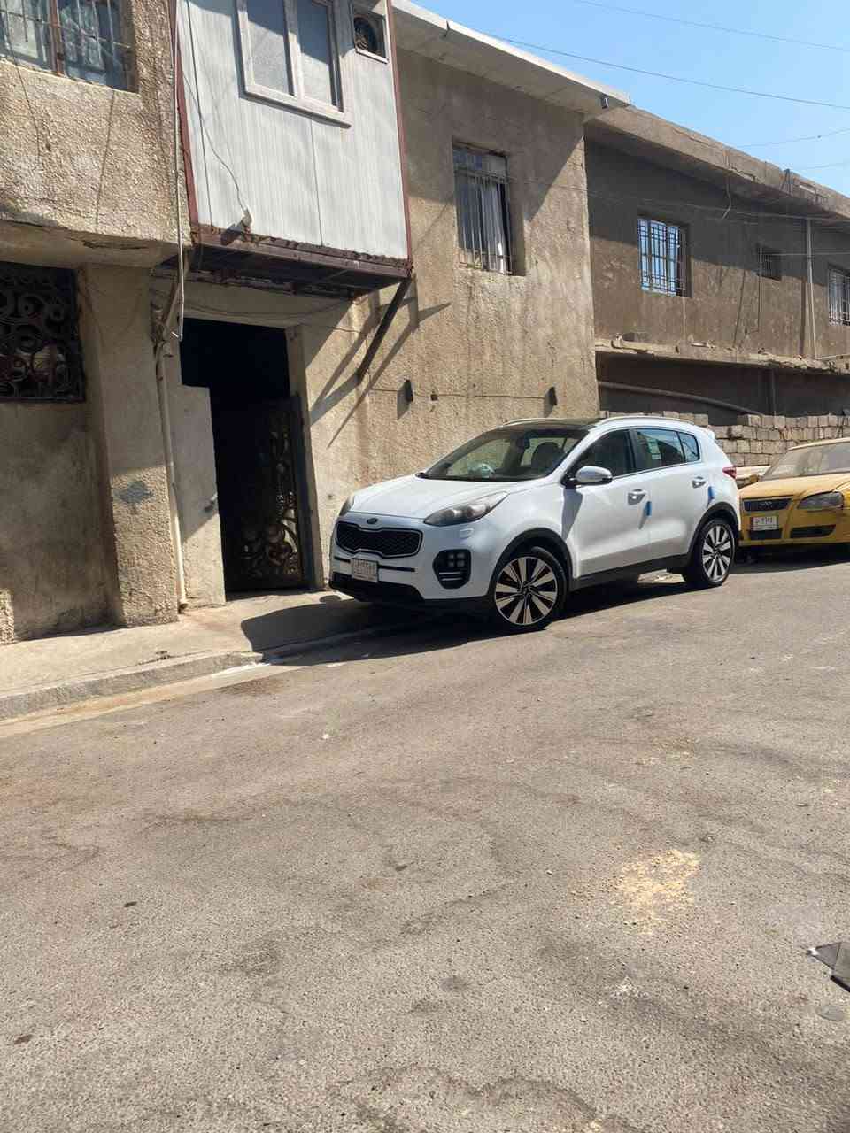 موصفات سياره موديل ١٧ خلجي 
1بنوراما

2مري شفط

3داخل لونين

4فول تحكمات ستيران

5تبريد قطعتين

6زراك لايت اناره شمسيات

7 سبوت ايكو نورمان

8سويجات ٢وبعد بيهه موصفات

سياره بدون اي حادث ولا صبغ بيهه بارد اصبعين باب السايق سيارة جديدة مبيهه اي نقص السعر ١٦١ وبيهه مجال عنوان بغداد حي الجهاد *********** بيع او مراوس اقل مكينه ٢٠٠٠ دوش

