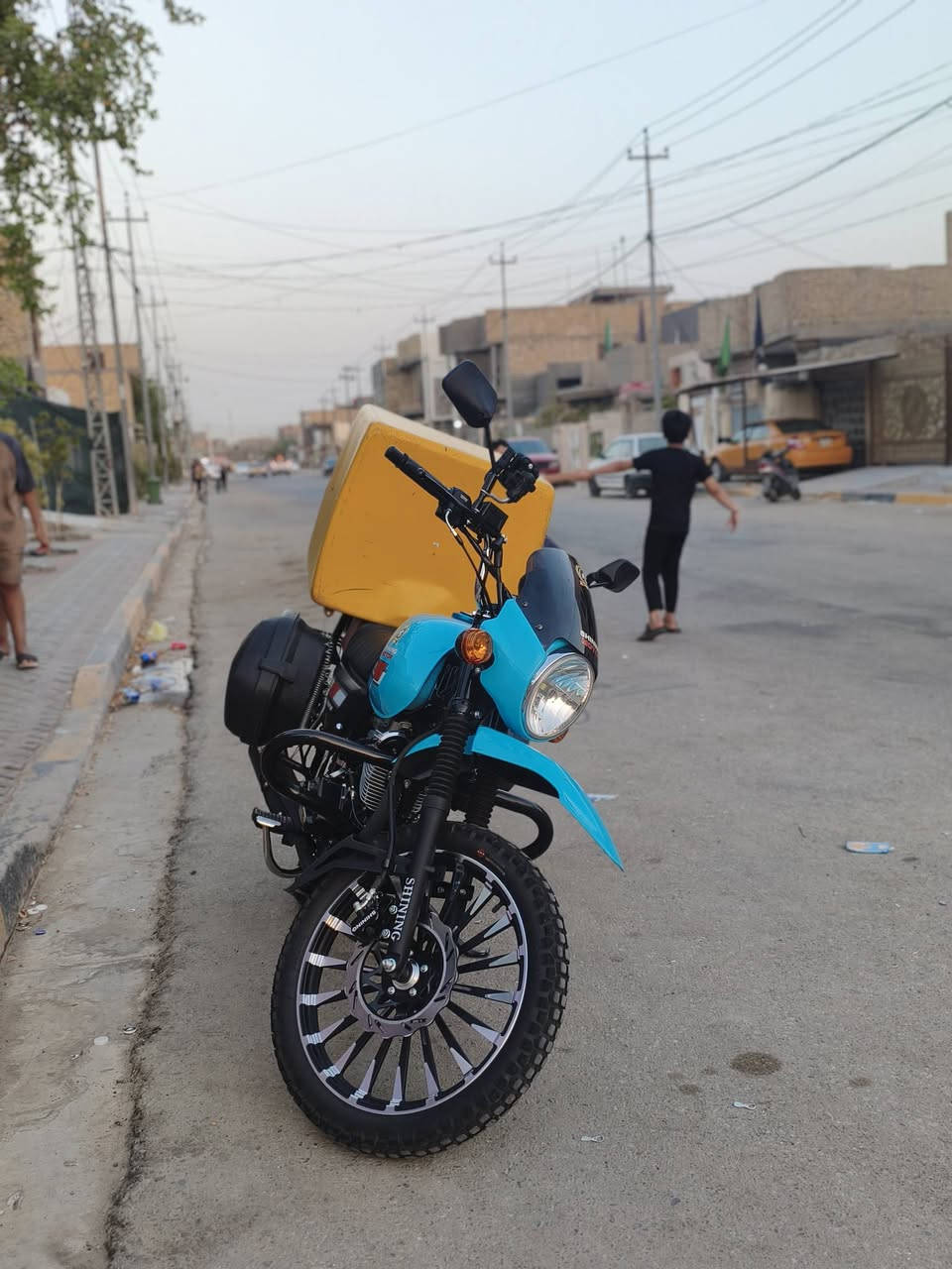 السلام عليكم دراجه شاينك 
للبيع
ديوانيه مركز 
للاستفسار ***********

