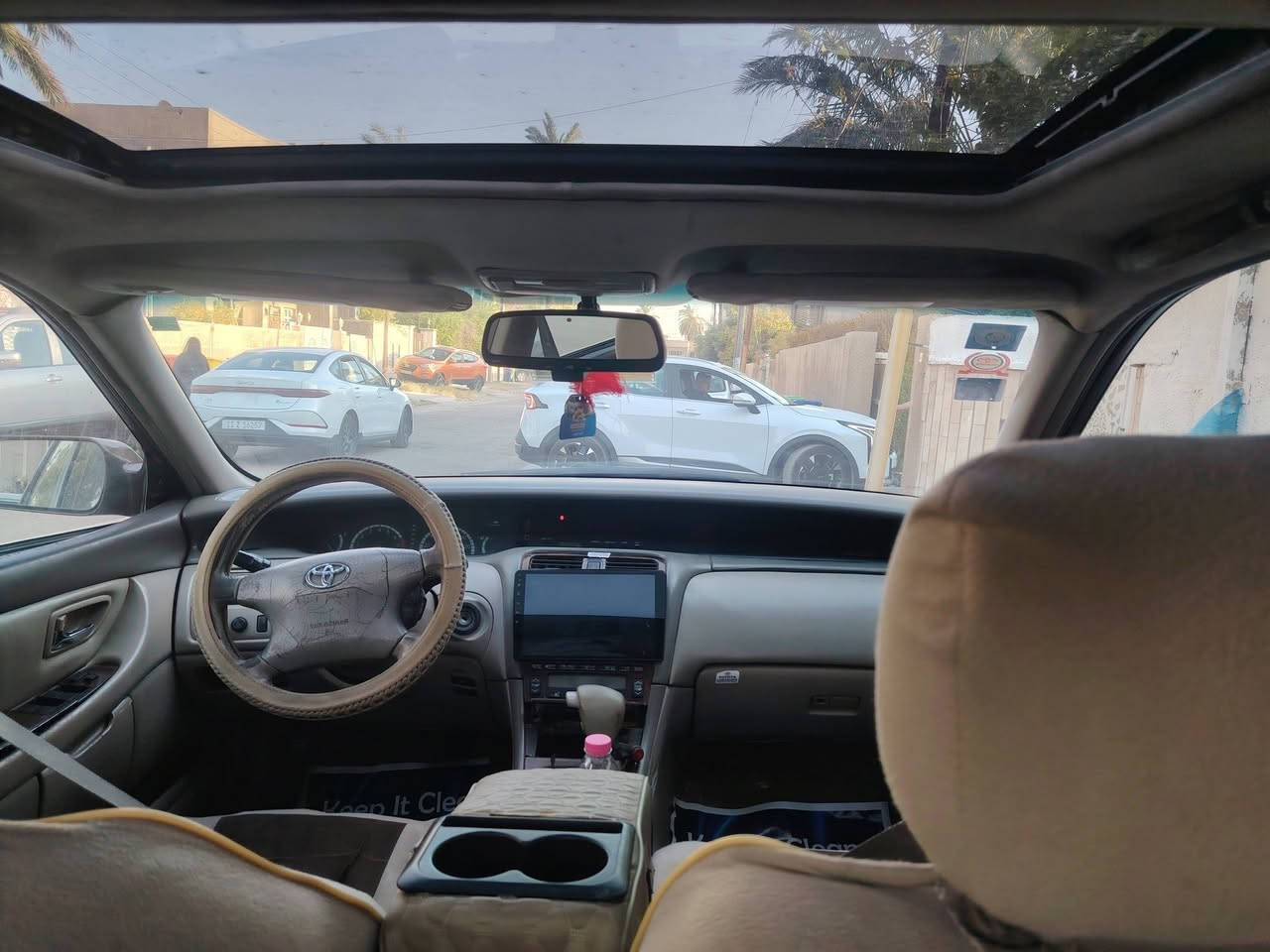 السلام عليكم حبايب
تيوتا افلون 2002 وارد أمريكي
ماشيه 240 الف حقيقي 
حادثها بنيد مبدل وصبغ عام جماليه
كير ومحرك جدد
تبريد ثلج
تخم تاير جديد
صدر أمامي وخلفي جديد
شاشه اندرويد
مابيها اي نقص
السعر 77  وبيها مجالها قليل
مكاني بغداد حي الجامعه ت***********
