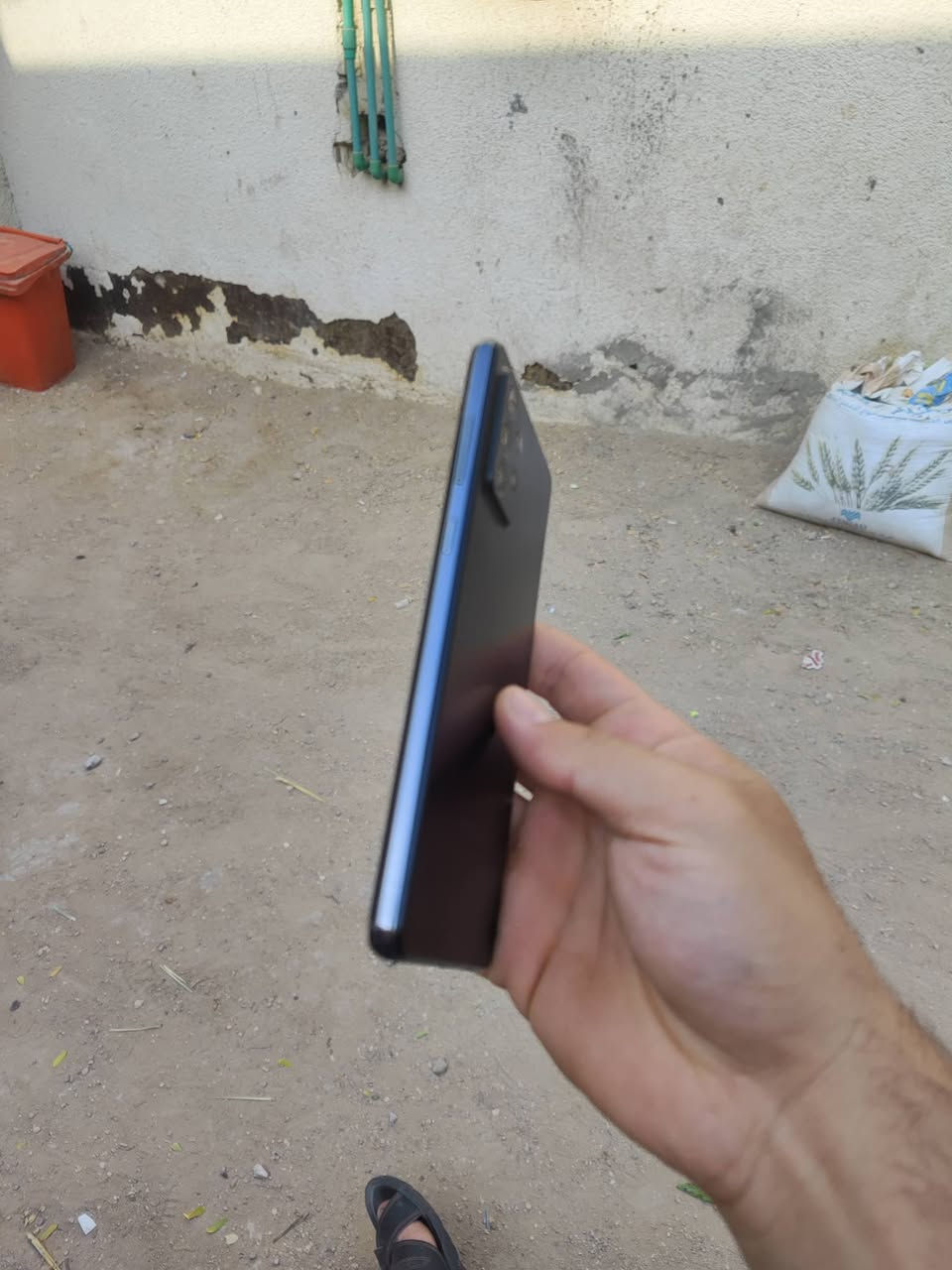 موبايل a72 نضيف ذاكره 256 سلس جهاز رهيب سعره 230 رقم الهاتف ***********
