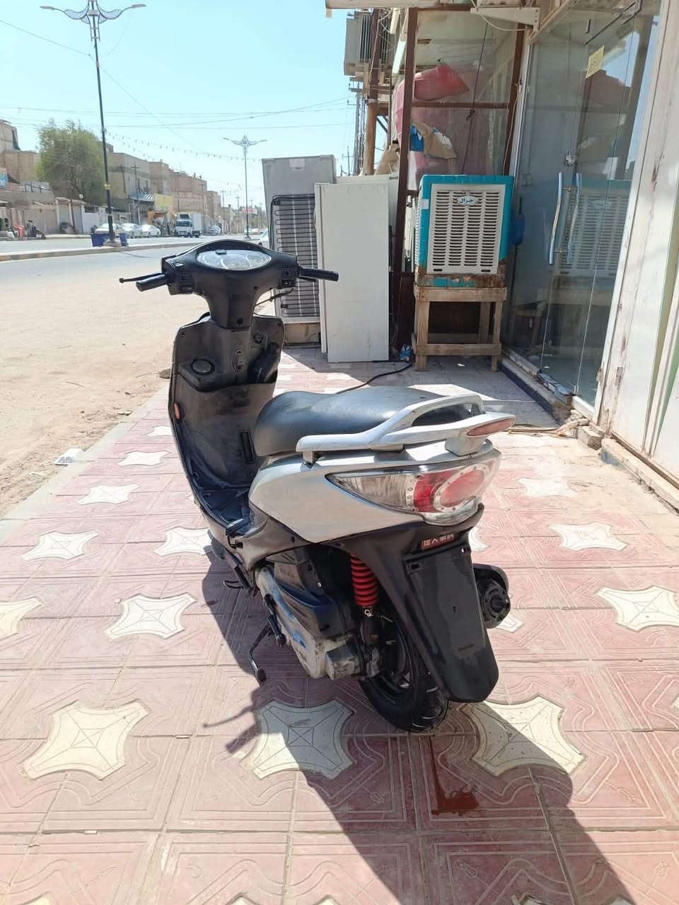 كامكو جي فور G4
كهربائيات كلهه شغاله 

سلف هندر تايرات جدد 

(مبدل بس ولفات  ) 

السعر ٣٥٠ 

المكان النجف حي الميلاد شارع ميلاد فاو

***********
