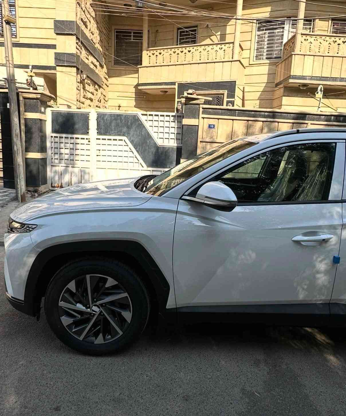 توسان ٢٠٢٢ • ١٠٠٠٠٠ كم • فول مكفولة