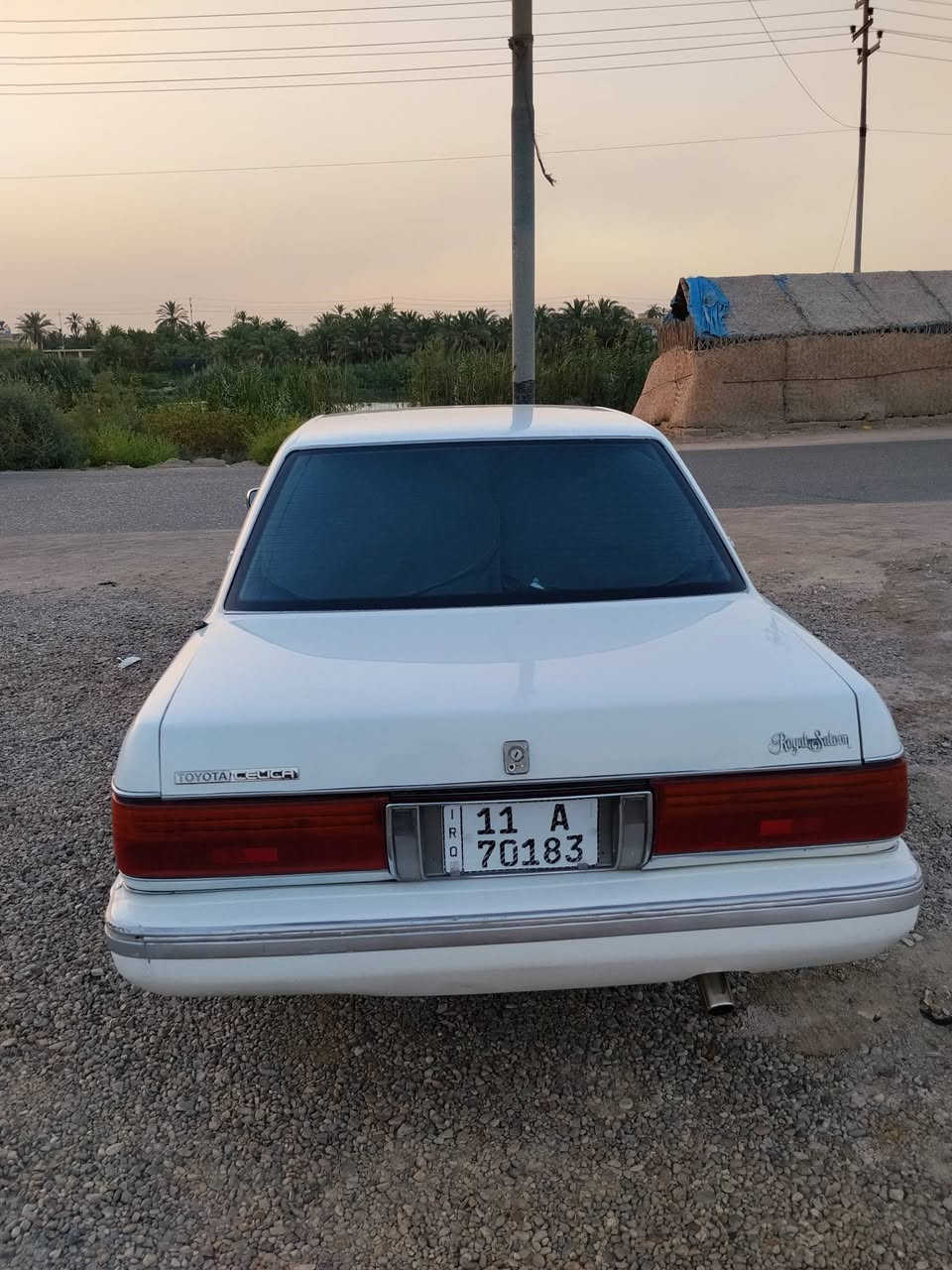السلام عليكم. سيدان للبيع موديل1990 سياره جاهزه. تبريد. شغال. كير ومكينه مكفولات  حداديه  جديده   رقم السياره. انكليزي. باسمي. وتحويل ثاني يوم السنويه  لل31   السعر 55 وبيها مجال  ***********
