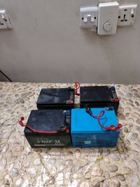 بطاريات • ٤ قطع • نصف عمر