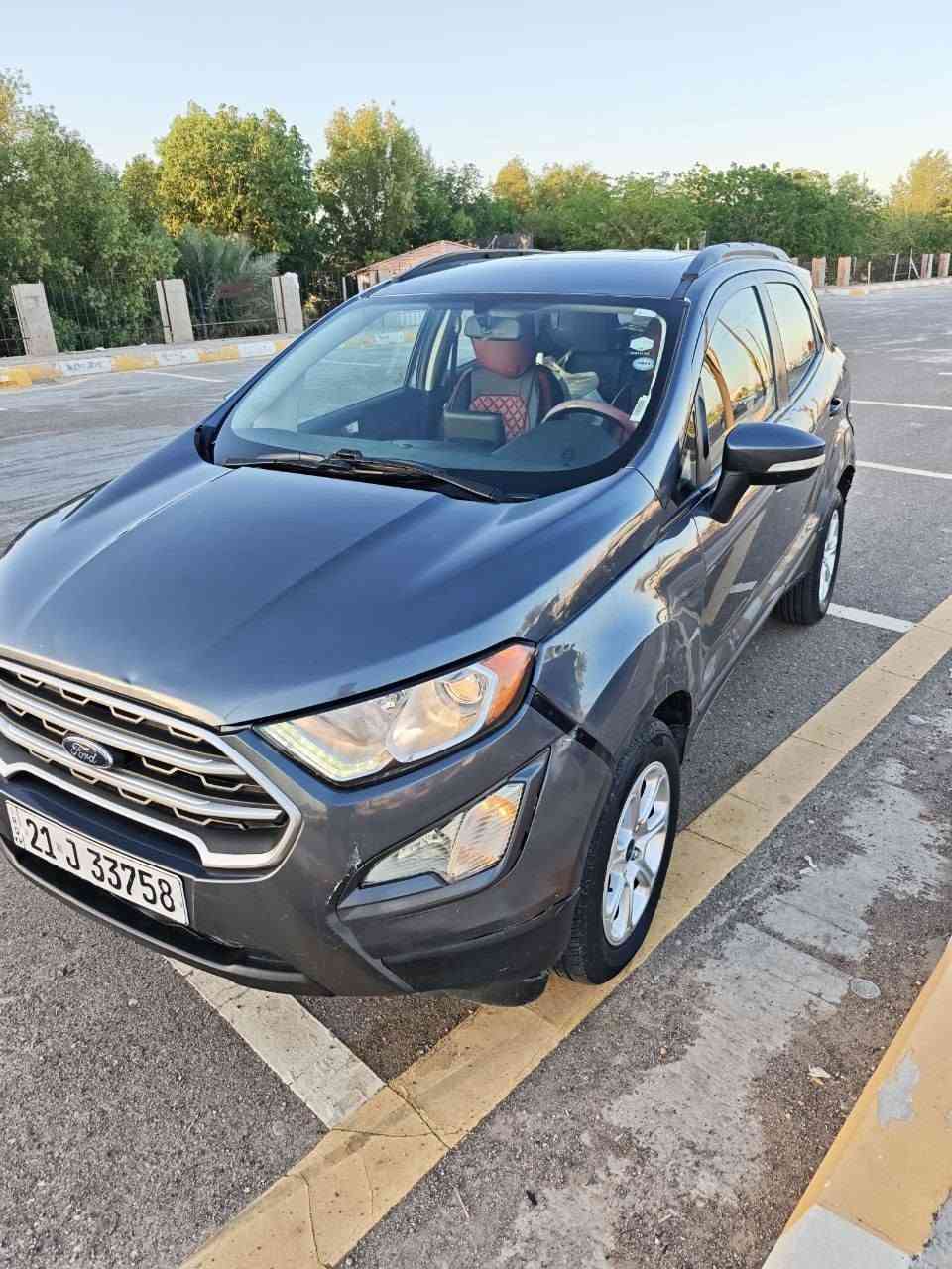 للبيع Ford EcoSport SE AWD موديل 2022 
سيارة  اقتصادية، ونظيفة جدًا، 
 الموديل: 2022
 الفئة: SE
 المحرك: 2.0 لتر تنفس طبيعي (اعتمادي وقوي)
 ناقل الحركة: أوتوماتيك 6 سرعات
 الدفع: AWD دفع رباعي
 المسافة المقطوعة: 39 ألف كم فقط (قابل للزيادة)
الرقم : سليمانية
الحالة:
السيارة نظيفة جدًا من الداخل والخارج.
التبريد ممتاز جدًا ويعمل بكفاءة عالية حتى بأجواء الصيف.
المحرك والكير والشاصي بحالة ممتازة، ولا تحتاج أي مصروف فقط تحتاج صيانة للطبلة الخلفية للسيارة .
الحادث:
تبديل قطعة واحدة فقط (الصندوق الخلفي) بدون فتح إيرباك.
يوجد بارد بقطعتين فقط.
أبرز المواصفات:
 فتحة سقف
 شاشة لمس كبيرة تدعم Apple CarPlay وAndroid Auto
 مثبت سرعة
 تحكم كامل من المقود (ستيرن)
 تكييف أوتوماتيك
 تدفئة للمقاعد الأمامية
 كاميرا خلفية
 حساسات خلفية
 تشغيل بصمة (Push Start)
 نظام مراقبة النقطة العمياء (Blind Spot)
 بالإضافة إلى العديد من المواصفات الأخرى.
 اللون: نفطي ميتالك.
 السعر: 103 ورقة  وبيها مجال بسيط.
 مكان التواجد: بغداد أو الفلوجة.

للتواصل واتس اب 
***********

