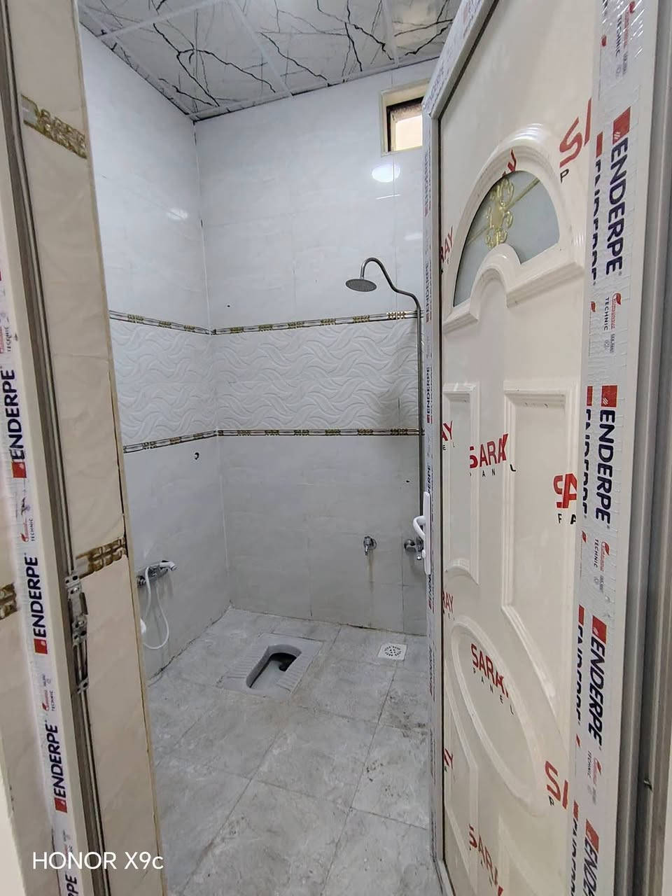 دار للبيع المساحه 100متر🏡
#العنوان: بصره شط العرب الجزيره اليوبه قرب المدارس 
يحتوى علـّۓ  
 غرفتين ،منام ،أسقبال
 صاله، مطبخ، صحيات داخلي وخارجي 
بناء حديث تسليم مفتاح جاهز للسكن
الخدمات كامله 
نوع طابو ملك صرف زراعي
 #السعر 46قفل قفل 
للأسفسار📲
***********📞
***********📞
