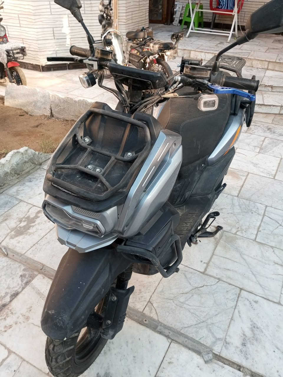 ماطور اباتشي للبيع نوعيه راقيه مع تايرات جديده مشتري بمليونين وكسور يحتاج تبديل بطاريته اللي يعرف قيمته ونوعيته وينطي بيه بسعر معقول بالعافيه عليه والوصل موجود *********** واتساب 🌷

