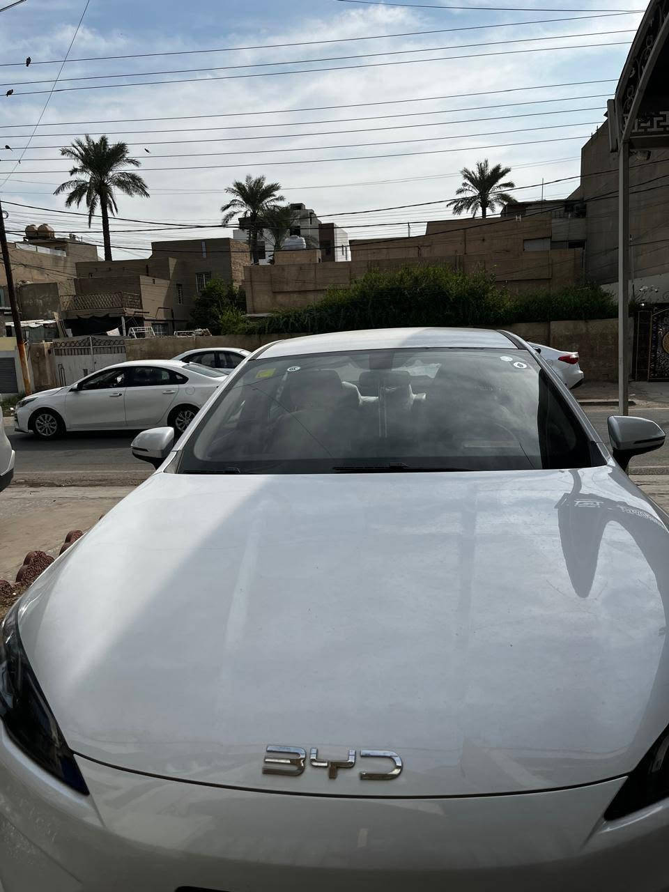 بي واي دي ٢٠٢٥ • ابيض • رقم بغداد