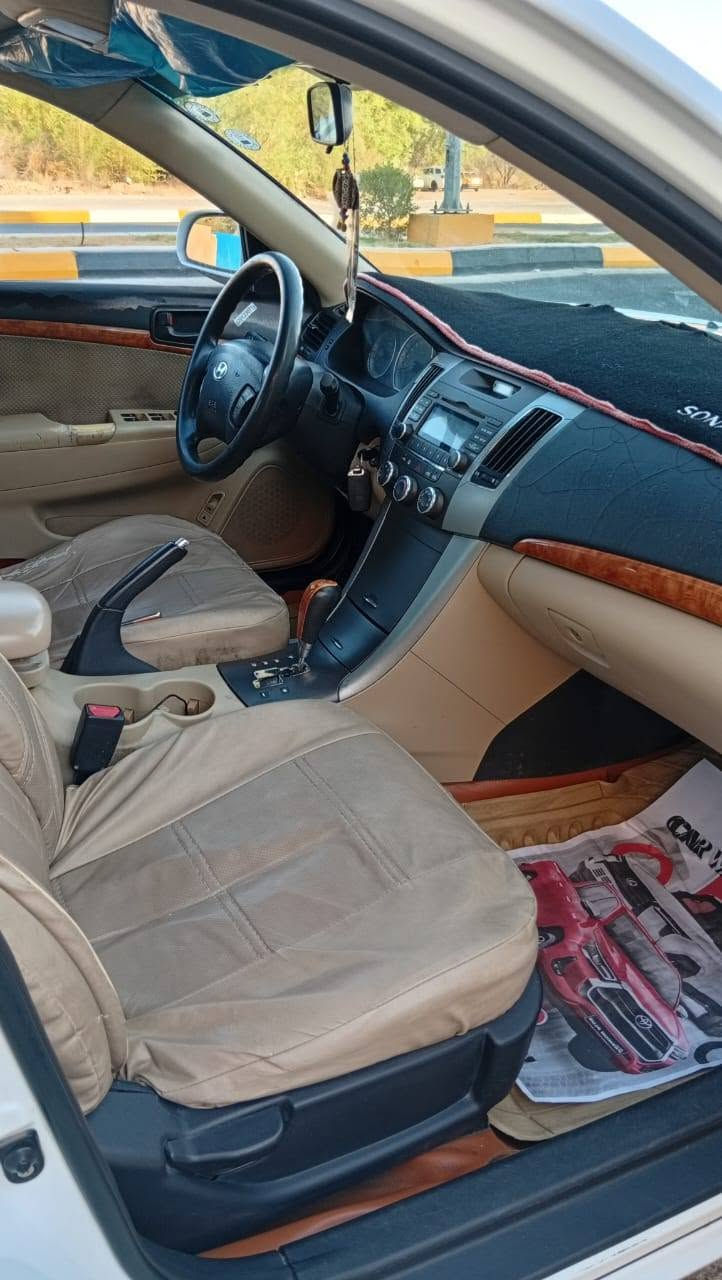 سلام عليكم للبيع سوناتا 10
خليجي مكينه ٢٠٠٠دوش شرط جديده مال حاوية 
مافتوح برغي بيه
فول موصفات عدا البصمه 
كير مكينه حداديه تبريد تخم تاير كفاله

سياره بيه جاملغ امامي تبديل بدون دواخل

رقم أربيل انكليزي سنوية 2030 حته الهزه ماصاقطه

السعر قفل 95 مكان السياره كربلاء
***********
