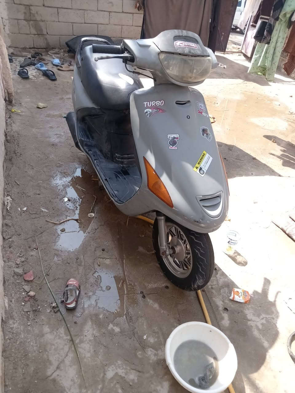 فراشه البيع كلشي شغال عوزه بس جوزه حلوه ونضيفه سعر 300 بيه مجال

