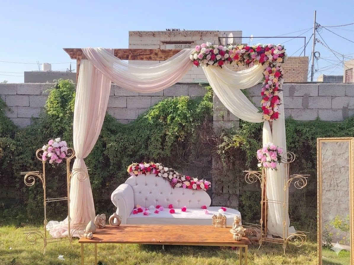 في عالم الأعراس، دقة المواعيد والاهتمام بالتفاصيل هي ما تصنع الفرق. ولكي نضمن لكل عريس وعروس خدمة ملكية خالية من الأخطاء، يسعدنا أن نعلن أن نطاق عمل وتجهيز "سحر بابل للكوشات" .

✨ قضاء المسيب | ناحية السدة | والمناطق المجاورة
​تحديدنا لهذه المناطق يضمن لكم إشرافاً مباشراً منا على كل تفاصيل الكوشة، وتوصيلاً سريعاً، وأسعاراً تنافسية تناسبكم.
​اجعلوا ليلتكم مميزة بلمسة محلية فاخرة تُصنع بحب وشغف. 👑
***********
***********
***********

نص مكتوب في الصور:
- 4