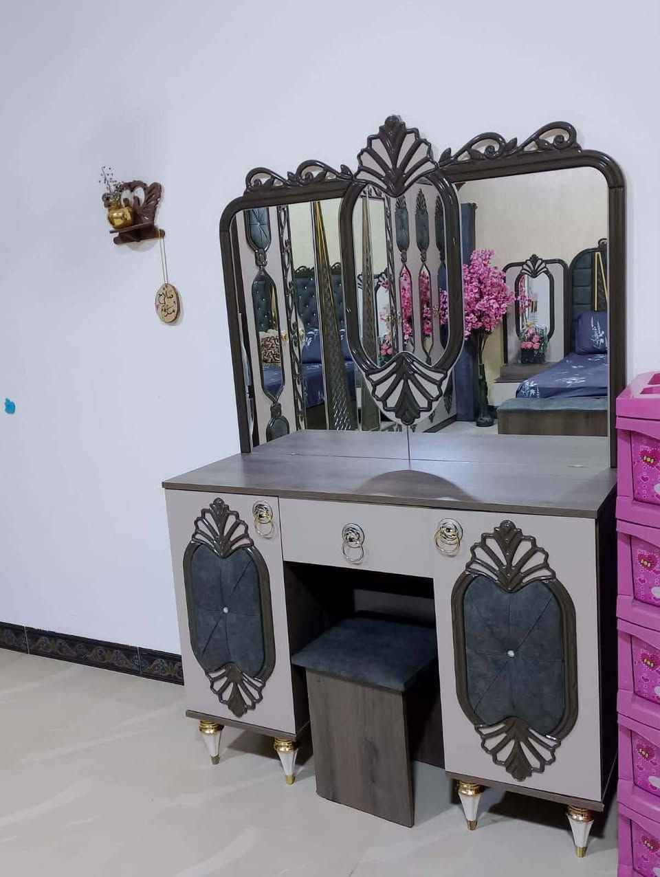 السلام عليكم غرفه جديده
السعر 900 وبيه مجال شي بصيط
العنوان  حصيبه الشرقيه ***********
