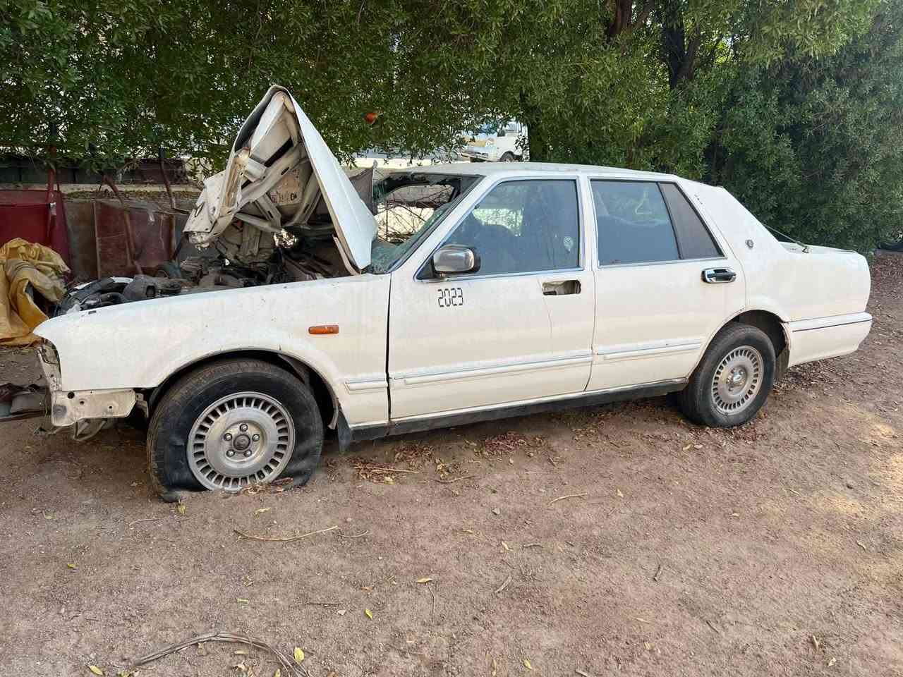 السلام عليكم نيسان سدرك اصوليه  للبيع مديل 2001 بيها حادث مثل ما موضح بصوره  العنوان البصره ابو الخصيب رقم التلفون *********** السعر خاص
