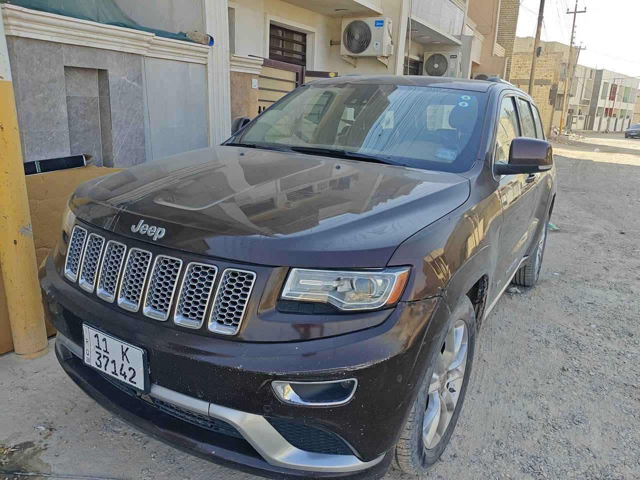 السلام عليكم جيب سومت 8سلندر هيمي فول مواصفات للخير رادار جولبس تبريد بالكراسي توقف ذاتي بانوراما تخم تاير جديد وباتري وصدر امامي خلفي جديد رقم بغداد انكليزي موديل 15 سعر 158 مكان السياره بغداد الدوره 
***********
